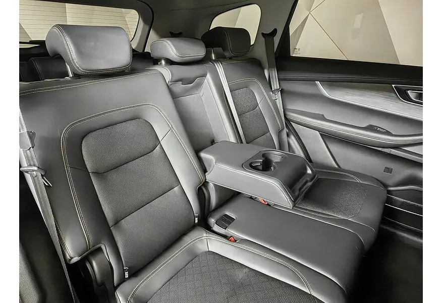 Chery Tiggo 8 2.0T CVT (170 л.с.) Prestige Желтый в АВИЛОН. Слайд №12