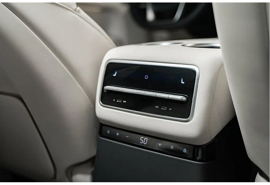 Li Auto L9 1.5 AT 4WD (449 л.с.) Ultra Черный в АВИЛОН. Слайд №19