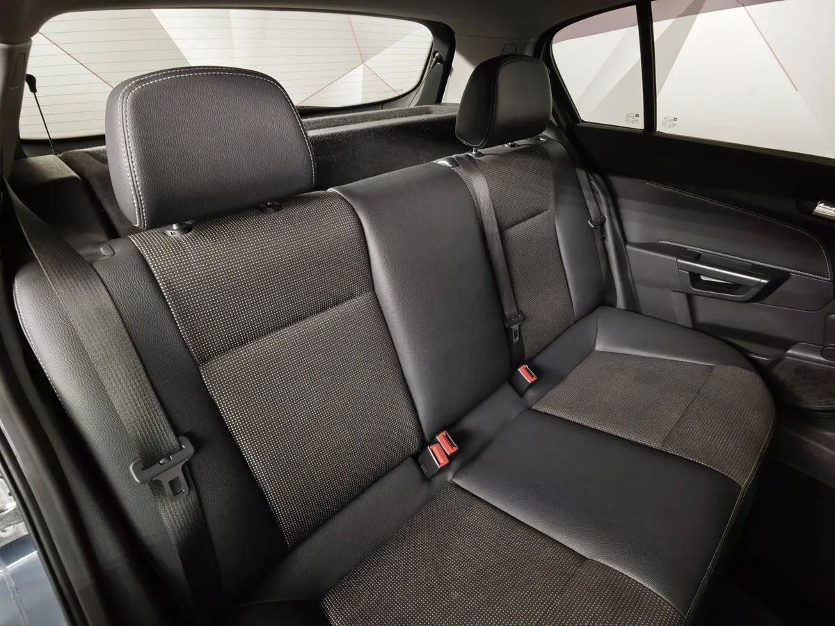 Opel Astra 1.8 AT (140 л.с.) Синий в АВИЛОН. Слайд №17