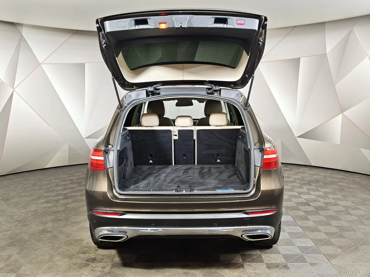 Mercedes-Benz GLC 300 9G-TRONIC 4MATIC (245 л.с.) Коричневый в АВИЛОН. Слайд №11