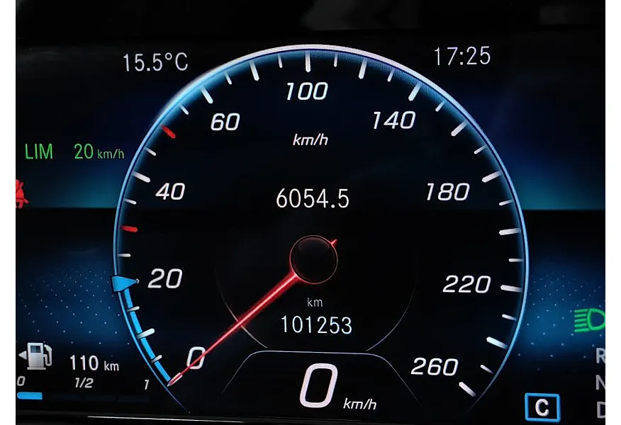 АВИЛОН - Mercedes-Benz A-Класс A 200 7G-DCT (150 л.с.) Comfort Белый - slide 18