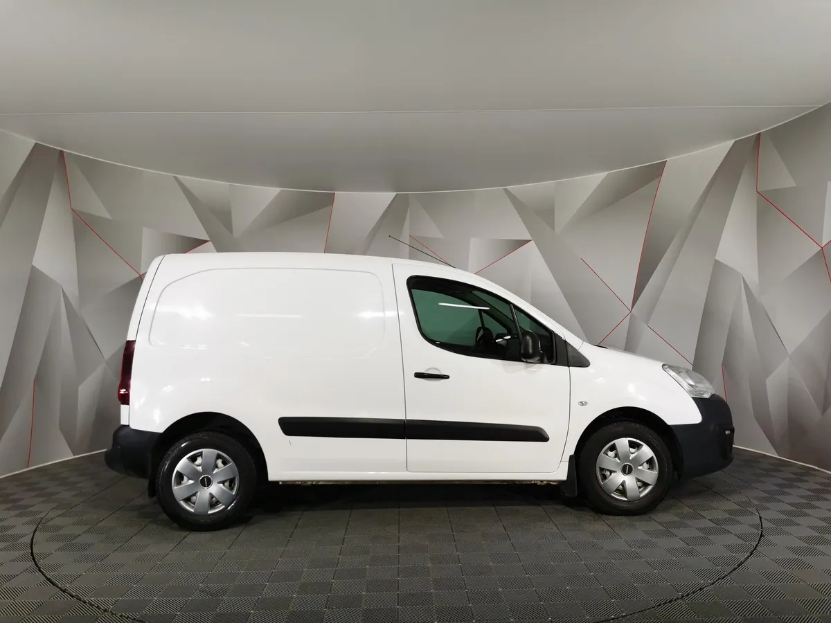 Opel Combo 1.4 MT (90 л.с.) Белый в АВИЛОН. Слайд №6