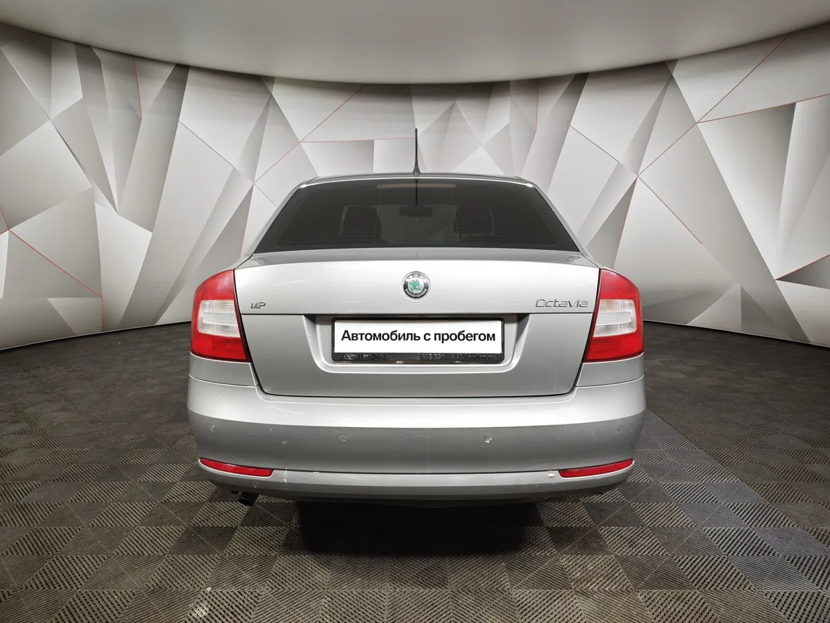 Skoda Octavia 1.6 Tiptronic (102 л.с.) Серый в АВИЛОН. Слайд №8