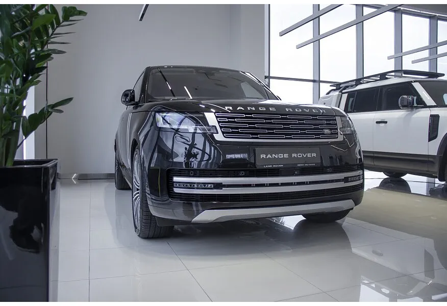 АВИЛОН - Land Rover Range Rover 4.4 P530 V8 AT AWD (530 л.с.) Autobiography Черный - slide 0