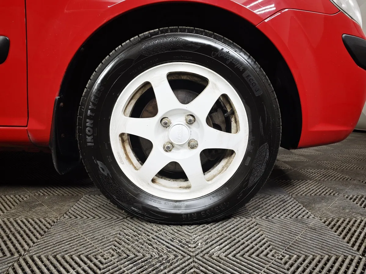 Hyundai Getz 1.4 MT (97 л.с.) Красный в АВИЛОН. Слайд №9