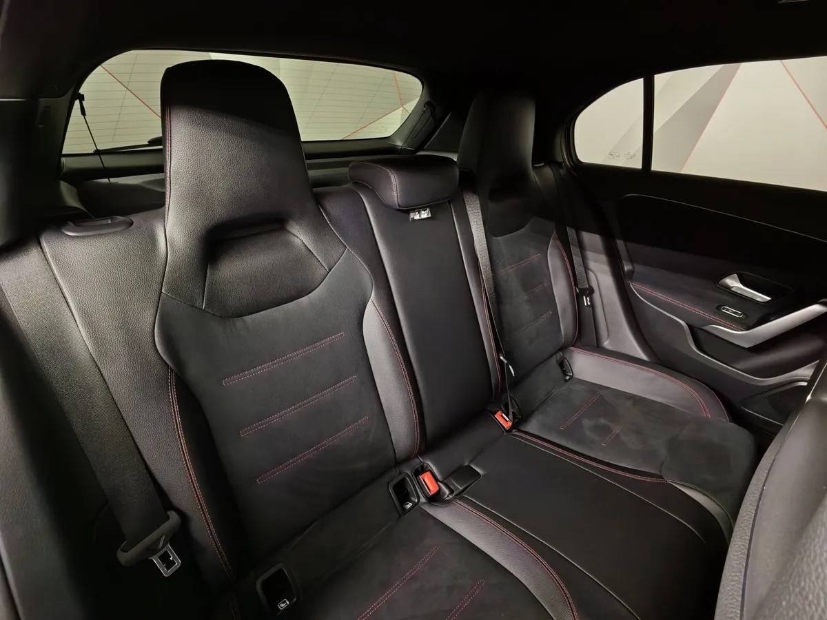 Mercedes-Benz A-Класс A 200 7G-DCT (150 л.с.) Sport Серый в АВИЛОН. Слайд №17