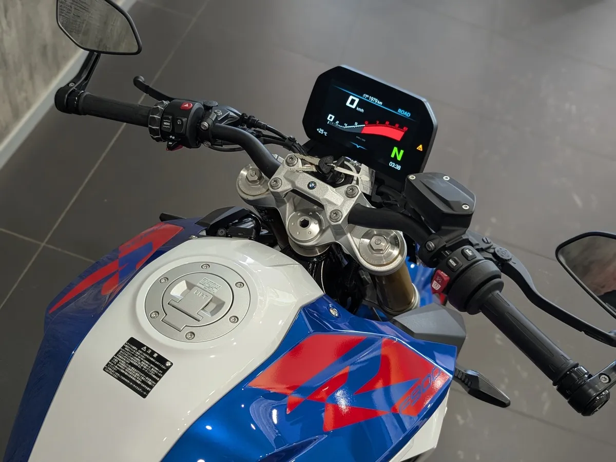 BMW Motorrad F 900 R F 900 R 895 см³ 895 Синий в АВИЛОН. Слайд №3