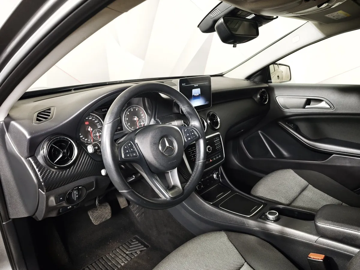 Mercedes-Benz GLA 200 7G-DCT (150 л.с.) Особая серия Серый в АВИЛОН. Слайд №17