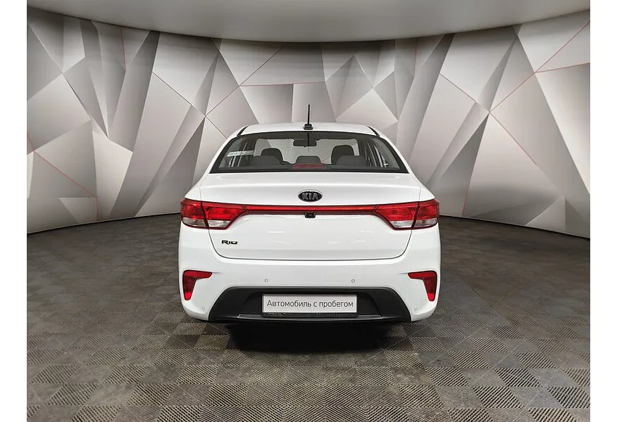 Kia Rio 1.6 AT (123 л.с.) Белый в АВИЛОН. Слайд №8 Kia Rio 1.6 AT (123 л.с.) Белый в АВИЛОН. Слайд №8