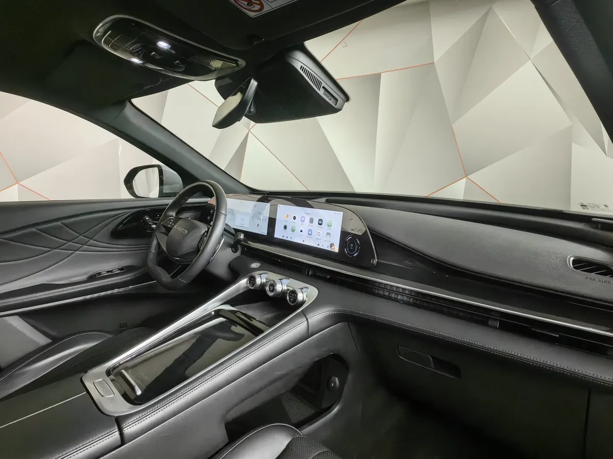 EXEED RX 2.0T DCT 4WD (249 л.с.) Platinum Серый в АВИЛОН. Слайд №12
