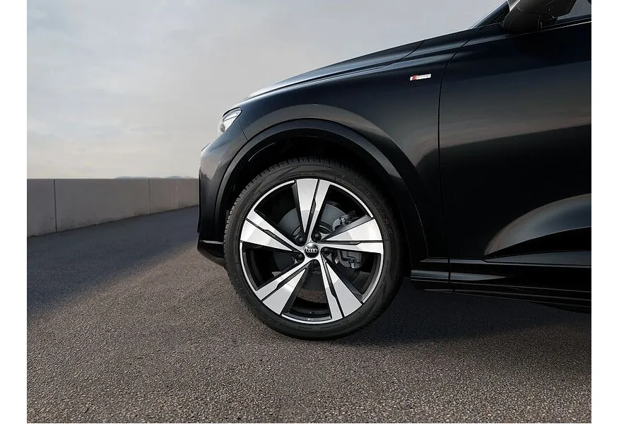 АВИЛОН - Audi Q5 2.0 TDI S tronic quattro (204 л.с.) Черный - slide 8