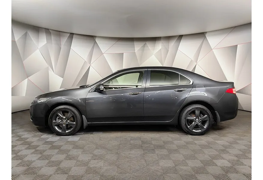 LIVE. Слайд №3