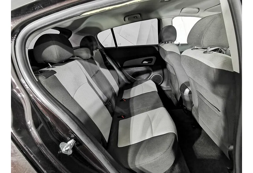 Chevrolet Cruze 1.6 MT (109 л.с.) Коричневый в АВИЛОН. Слайд №16