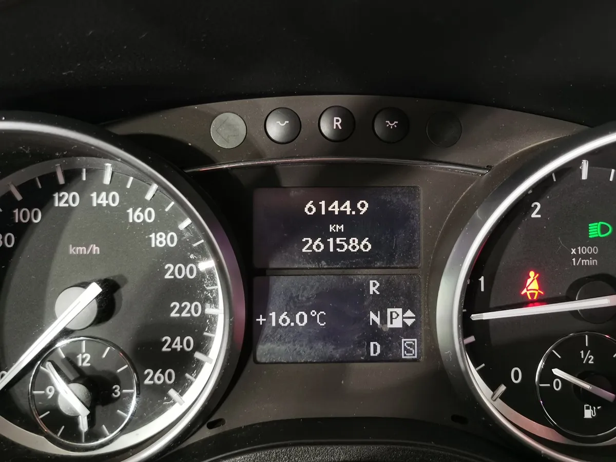 Mercedes-Benz GL 350 CDI BlueEFFICIENCY 7G-Tronic 4MATIC (224 л.с.) Белый в АВИЛОН. Слайд №17