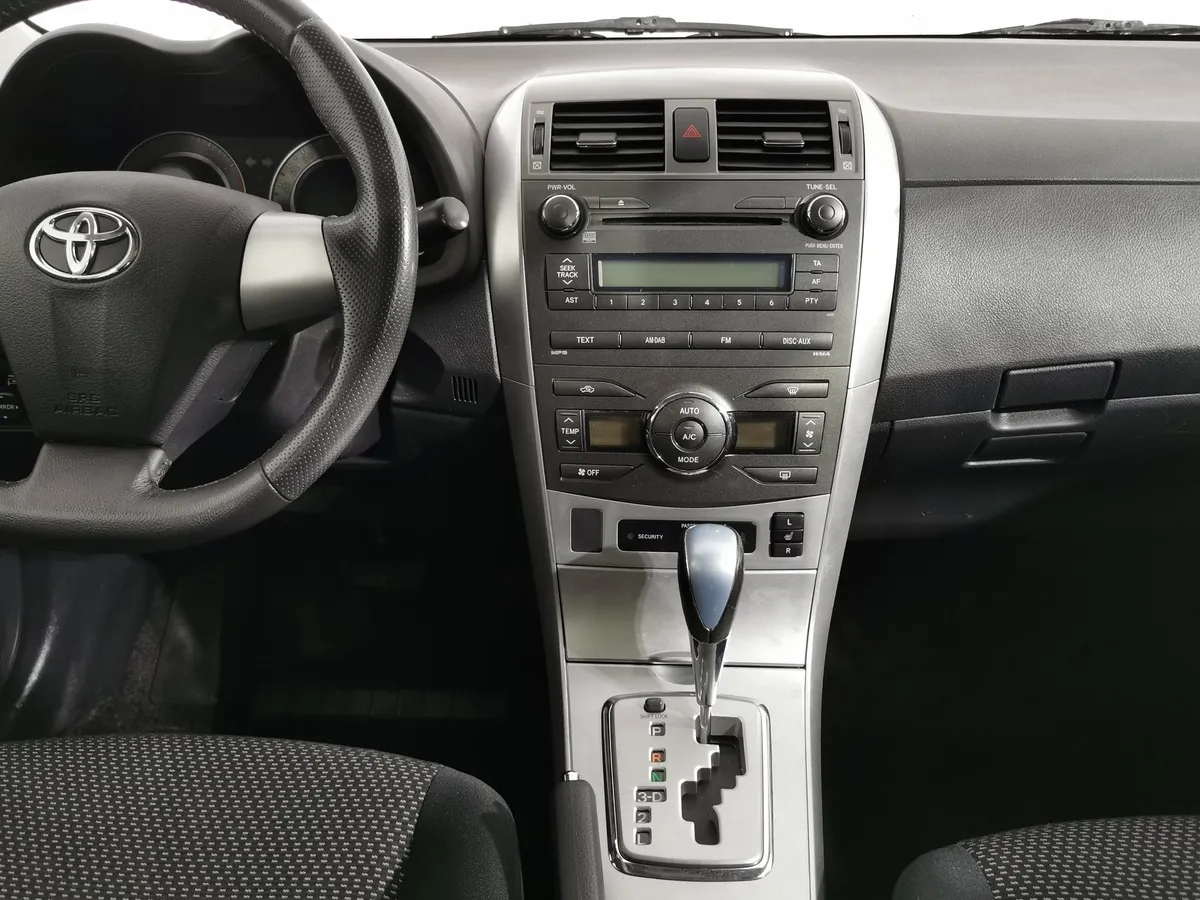 Toyota Corolla 1.6 MT (124 л.с.) Comfort Голубой в АВИЛОН. Слайд №12