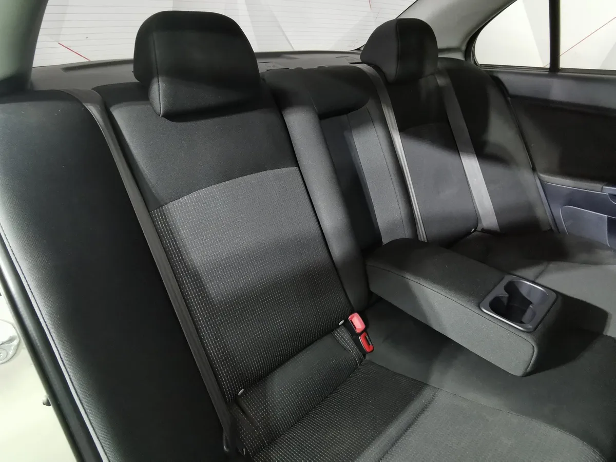 Mitsubishi Lancer 1.8 CVT (143 л.с.) Бежевый в АВИЛОН. Слайд №16
