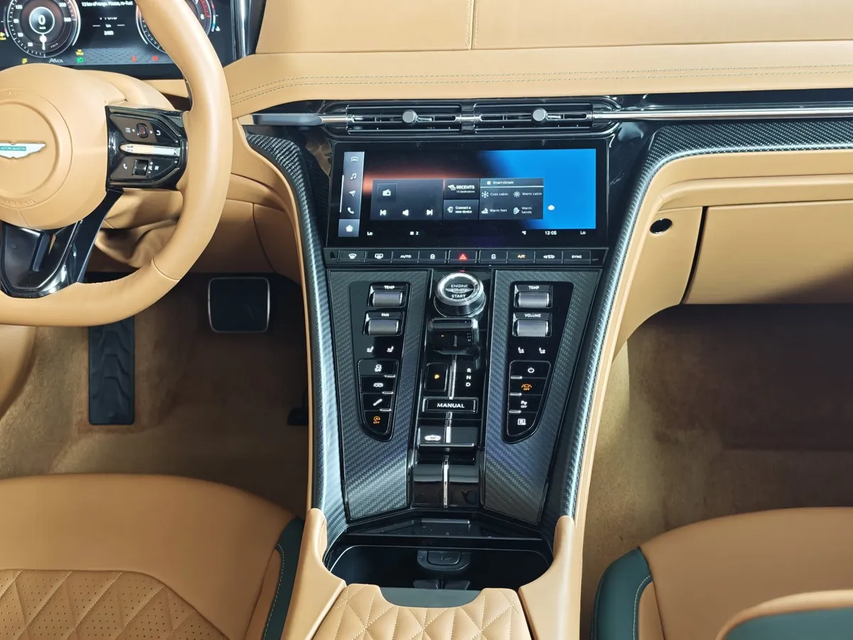 Aston Martin DB12 Volante 5.2 V12 AT (600 л.с.) Зеленый в АВИЛОН. Слайд №14