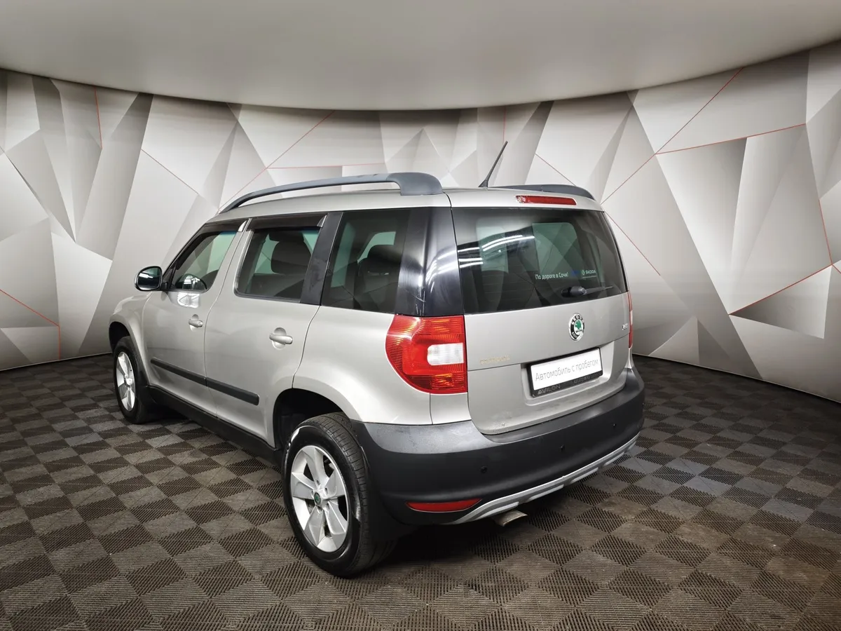 Skoda Yeti 1.2 TSI DSG (105 л.с.) Active Бежевый в АВИЛОН. Слайд №4