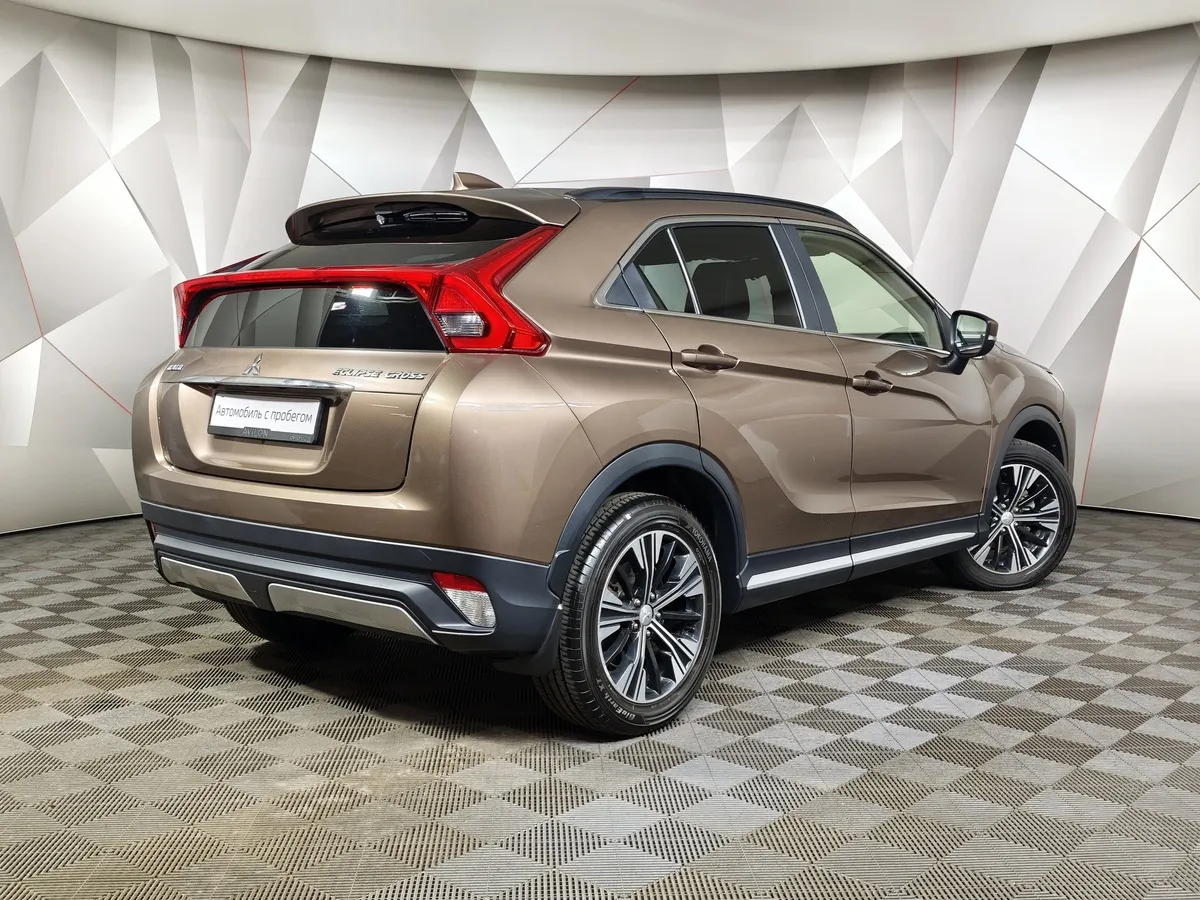Mitsubishi Eclipse Cross 2.0 CVT (150 л.с.) Instyle Коричневый в АВИЛОН. Слайд №2