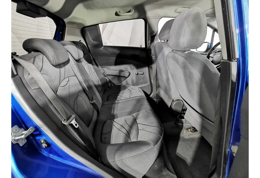 Chevrolet Spark 1.0 AT (68 л.с.) LS Синий в АВИЛОН. Слайд №17