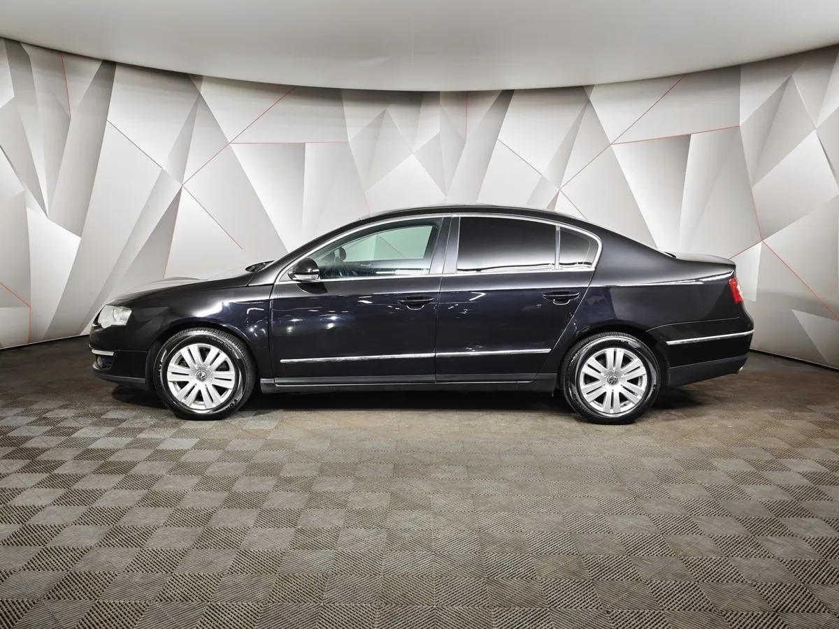 Volkswagen Passat 1.8 TSI DSG (152 л.с.) Черный в АВИЛОН. Слайд №5