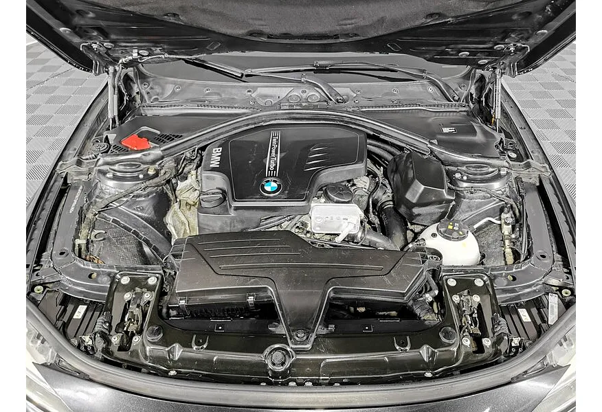BMW 3 серия 320i xDrive AT (184 л.с.) Черный в АВИЛОН. Слайд №11