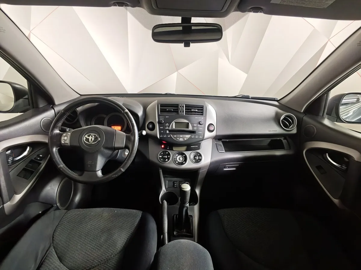 Toyota RAV4 2.0 MT (152 л.с.) Серый в АВИЛОН. Слайд №11
