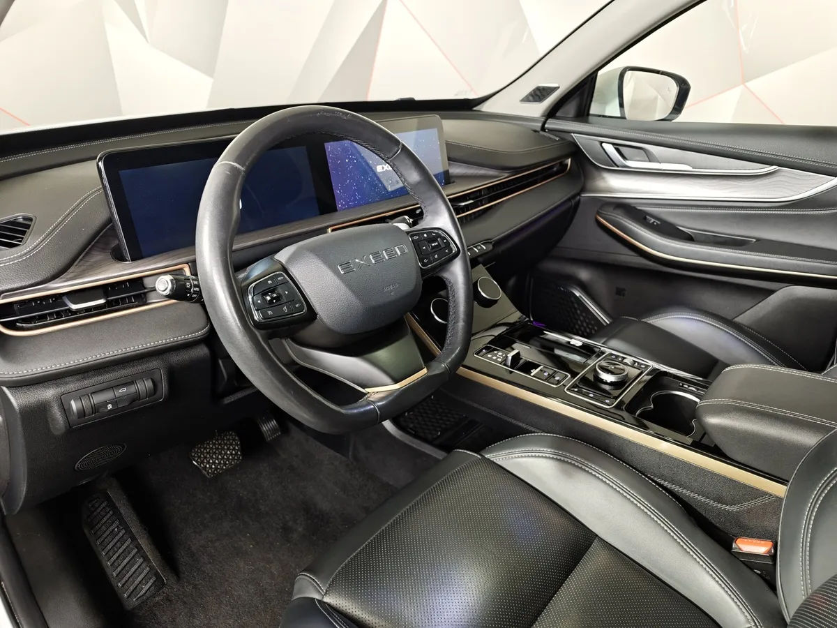EXEED LX 1.6T DCT 4WD (150 л.с) Premium Plus Белый в АВИЛОН. Слайд №19