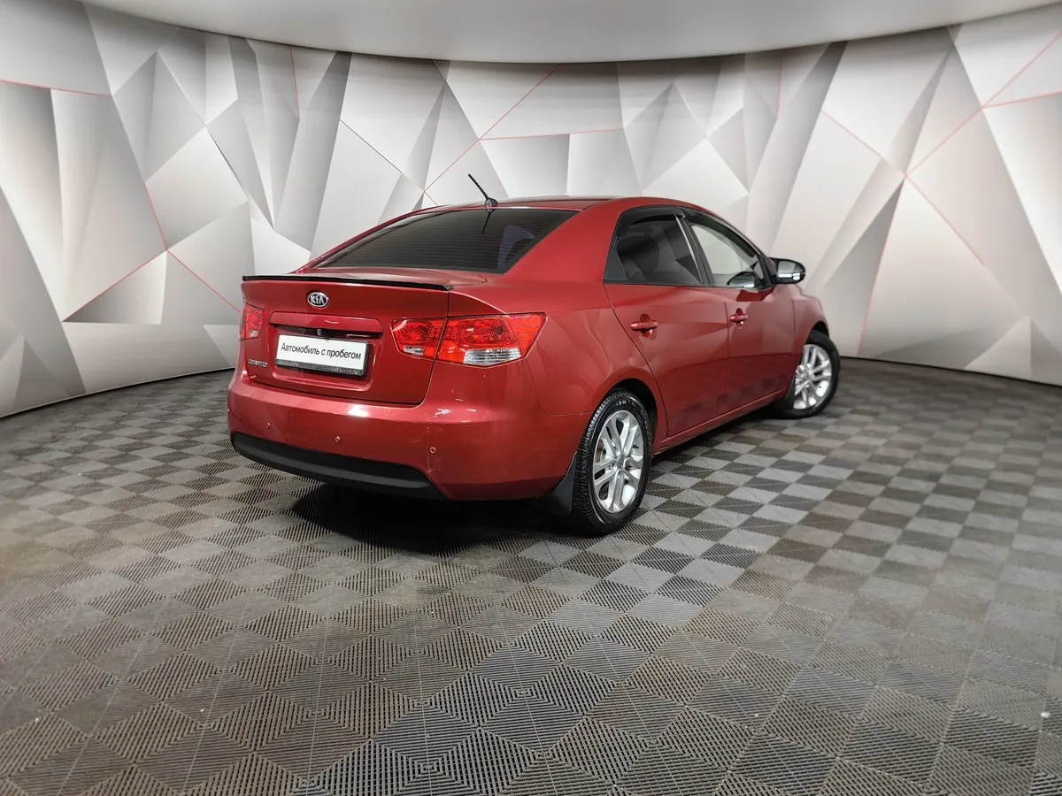 Kia Cerato 1.6 AT (126 л.с.) Красный в АВИЛОН. Слайд №2