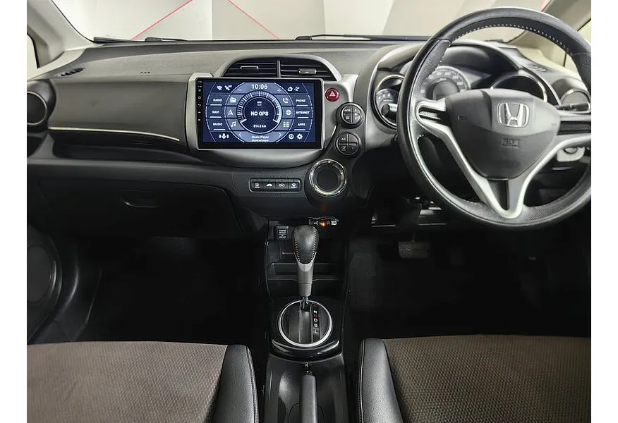 Honda Fit Shuttle 1.5 CVT (120 л.с.) Белый в АВИЛОН. Слайд №14