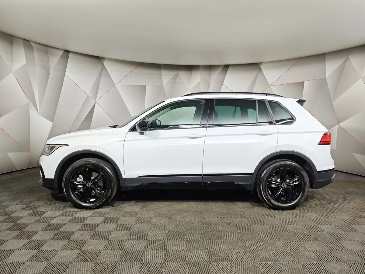 Volkswagen Tiguan 2.0 TSI 4Motion AT (180 л.с.) Urban Sport Белый в АВИЛОН. Слайд №5