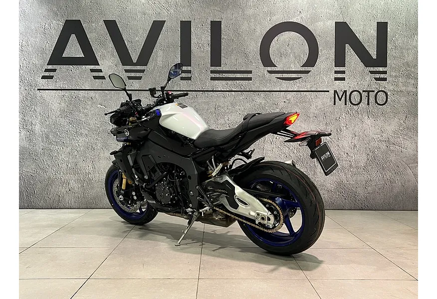 Yamaha MT-10 998 см³ (167 л.с.) (167) 998 Серый в АВИЛОН. Слайд №5