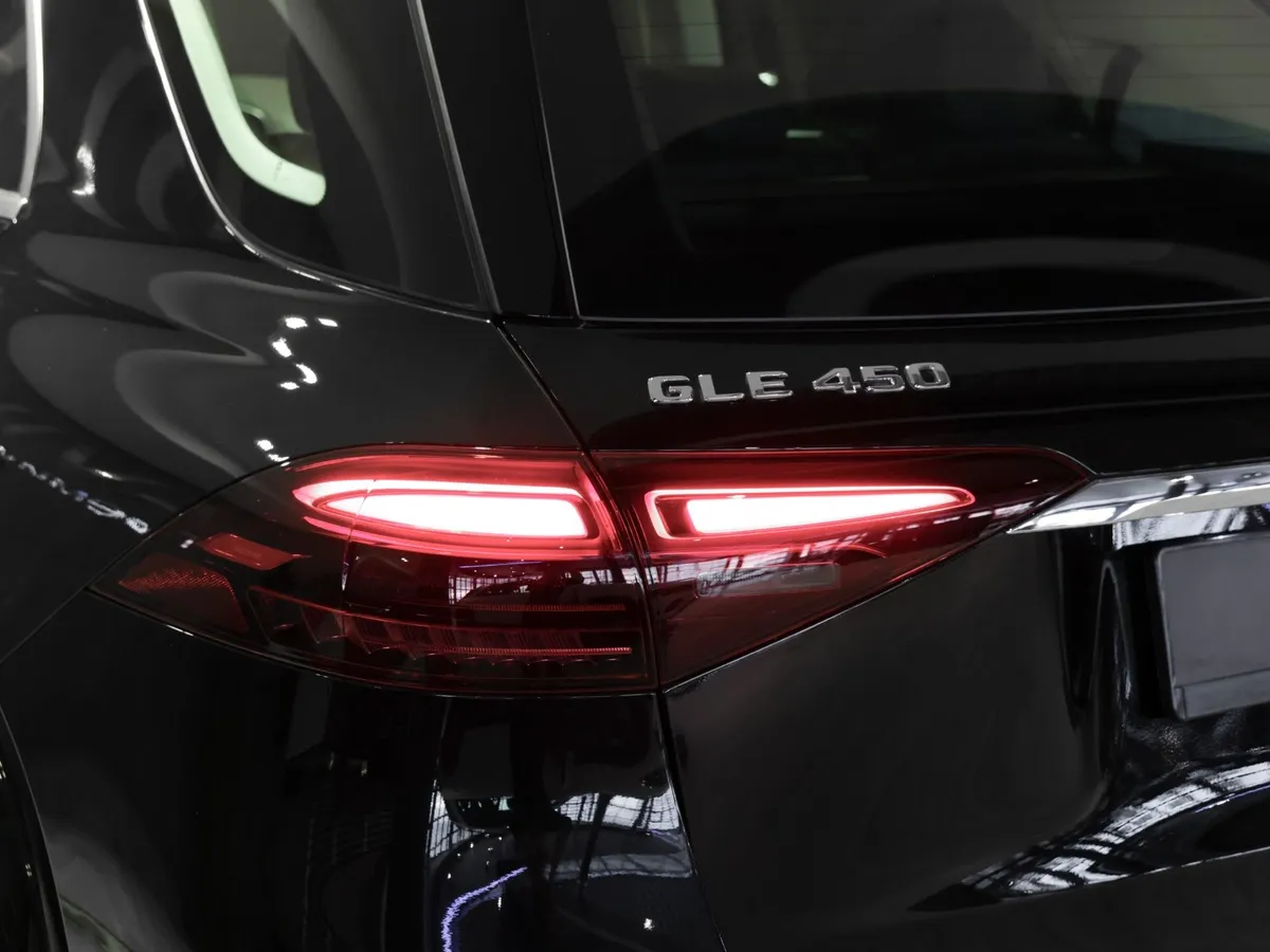 Mercedes-Benz GLE 450 4MATIC 9G-TRONIC (367 л.с.) Черный в АВИЛОН. Слайд №16