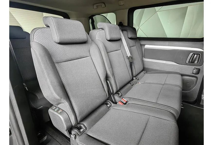 Peugeot Traveller 2.0 HDi AT SWB (150 л.с.) Active Серый в АВИЛОН. Слайд №17