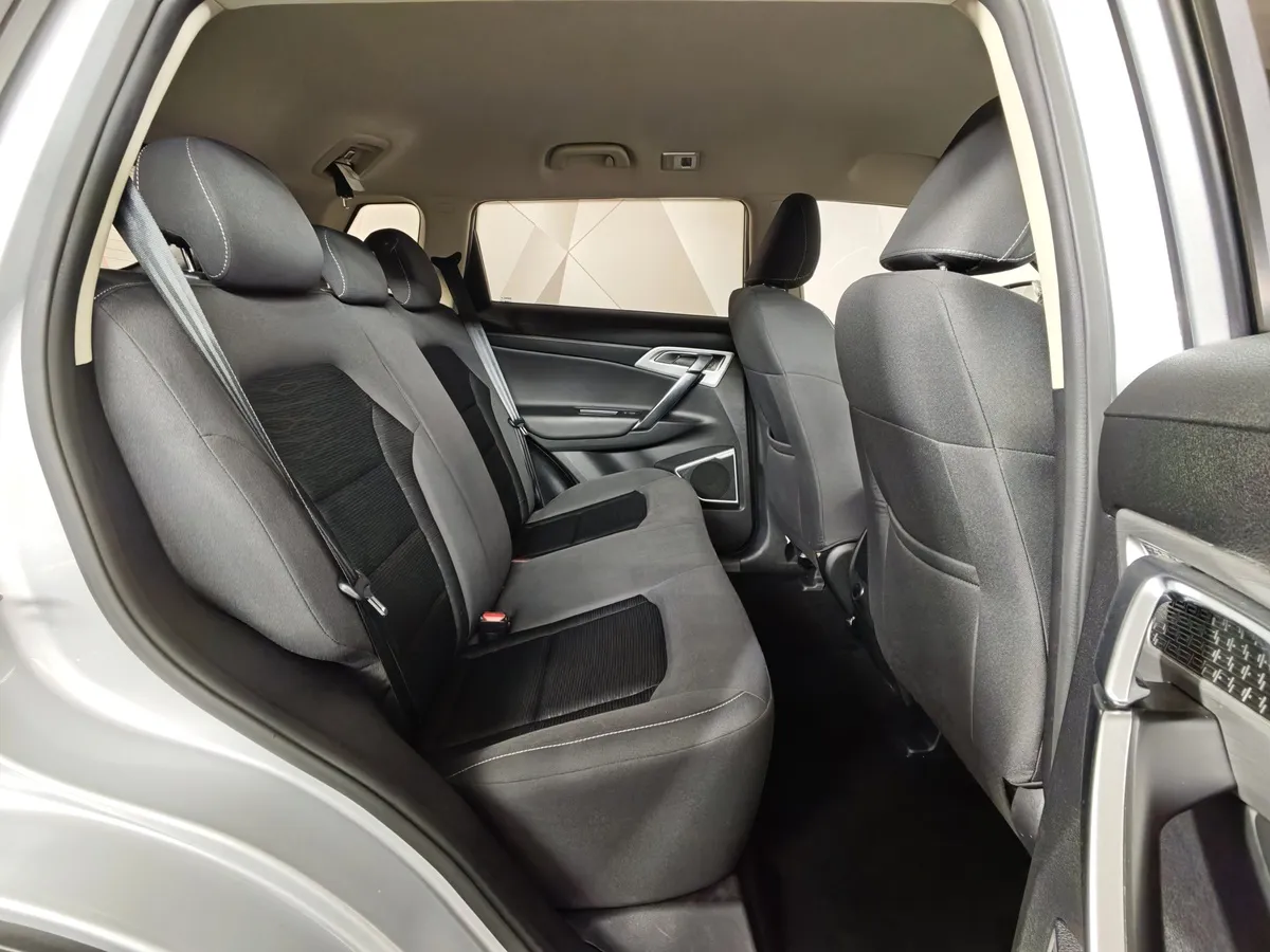 Geely Atlas 2.4 AT AWD (148 л.с.) Standard Серебристый в АВИЛОН. Слайд №16