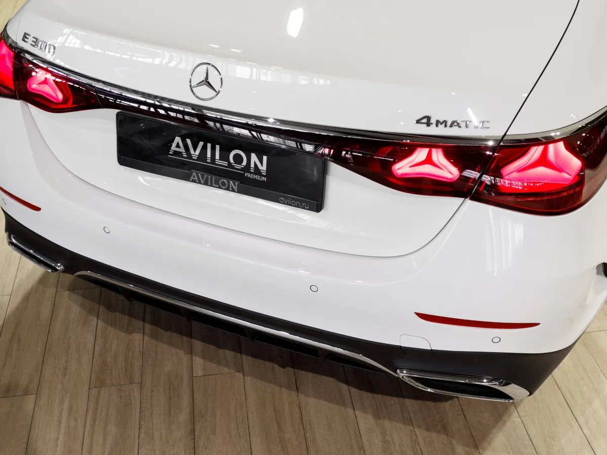Mercedes-Benz E-Класс E 300 4MATIC (258 л.с.) Белый в АВИЛОН. Слайд №12