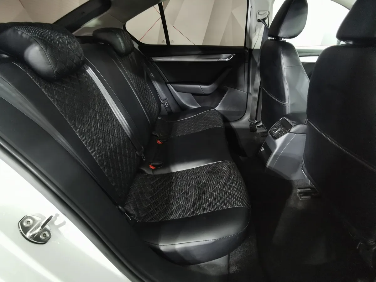 Skoda Octavia 1.6 AT (110 л.с.) Белый в АВИЛОН. Слайд №14