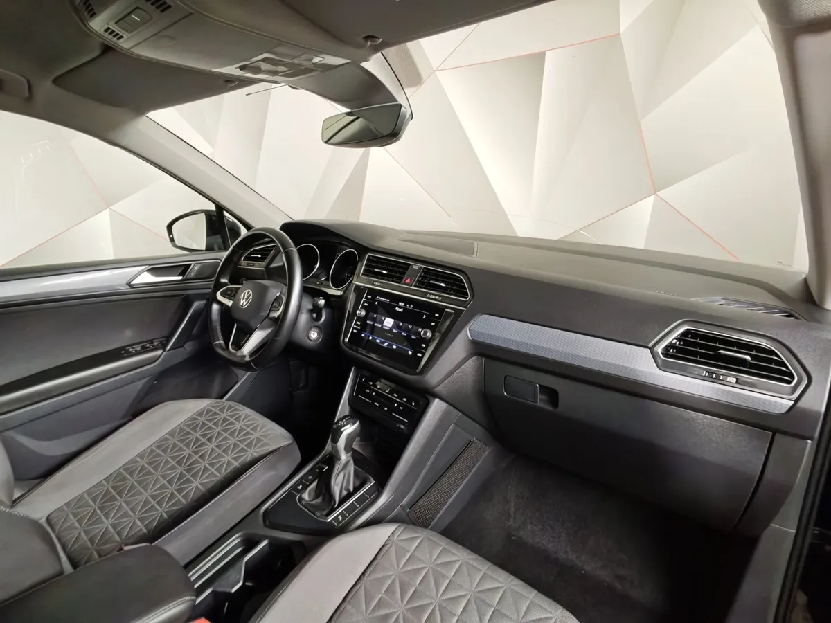 Volkswagen Tiguan 1.4 TSI 4Motion DSG (150 л.с.) Status Plus Черный в АВИЛОН. Слайд №13
