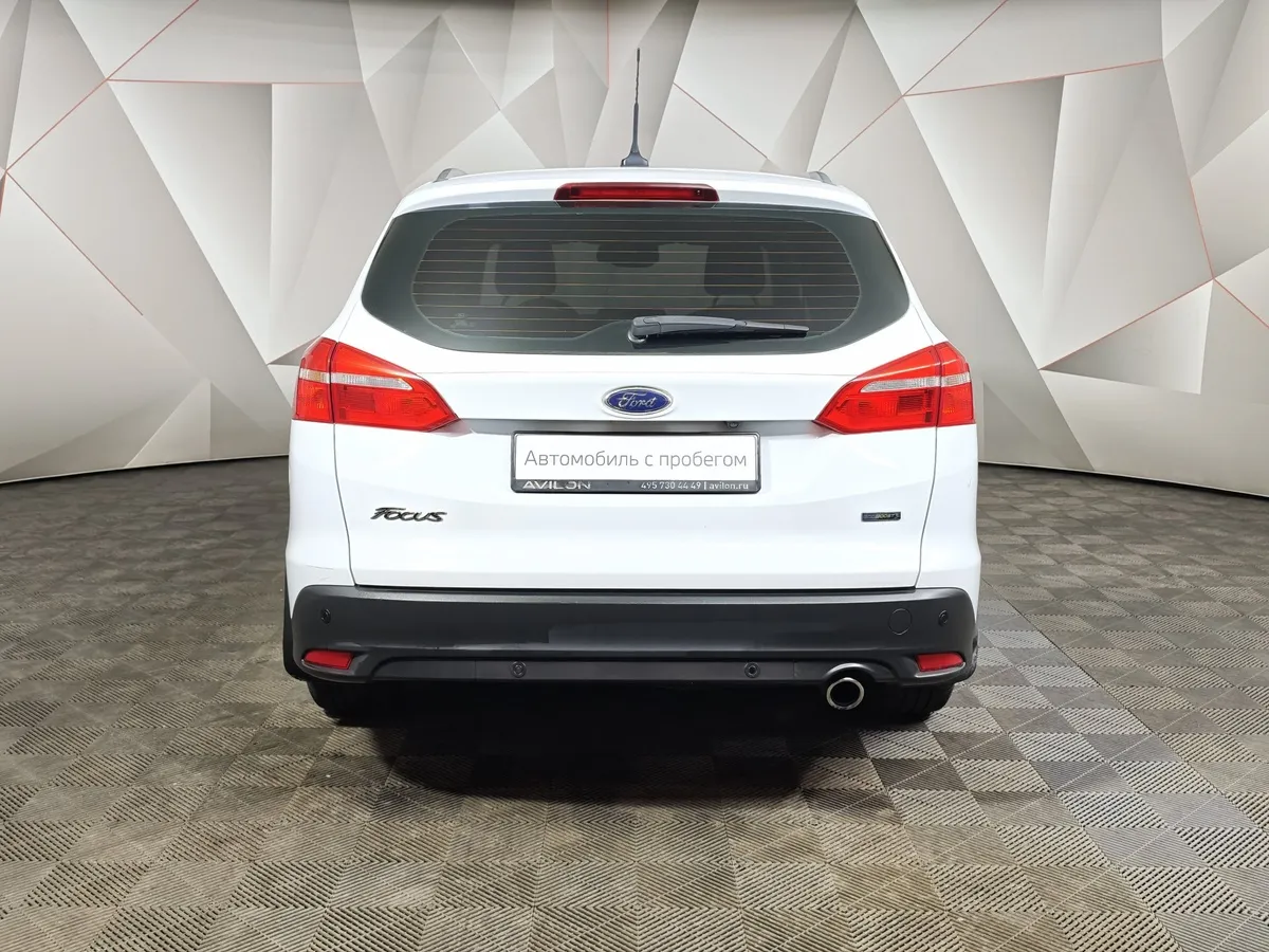 Ford Focus 1.5 EcoBoost AT (150 л.с.) Titanium Белый в АВИЛОН. Слайд №8