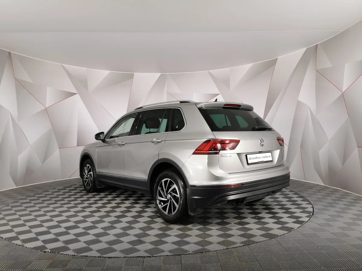 Volkswagen Tiguan 2.0 TSI 4Motion DSG (180 л.с.) Highline Серебристый в АВИЛОН. Слайд №4
