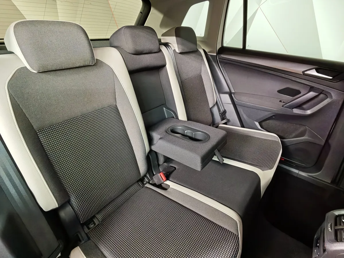 Volkswagen Tiguan 2.0 TSI 4Motion DSG (180 л.с.) OFFROAD Белый в АВИЛОН. Слайд №17