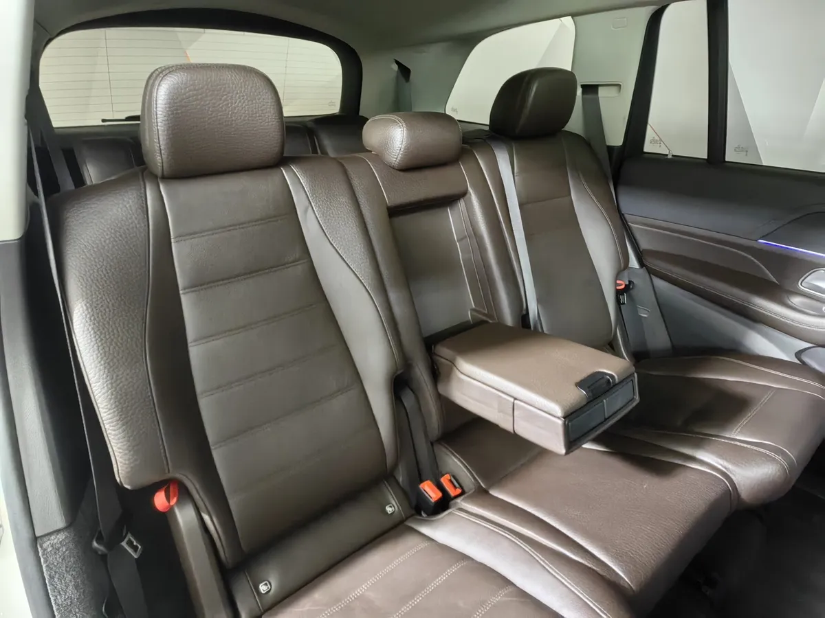 Mercedes-Benz GLS 400 d 9G-TRONIC 4Matic (330 л.с.) Premium Белый в АВИЛОН. Слайд №17