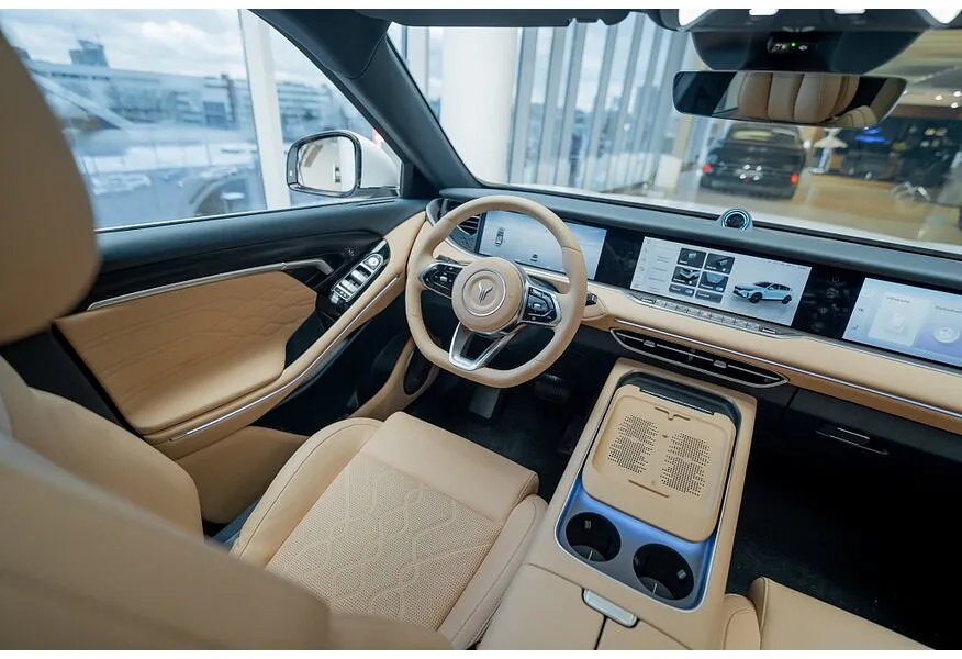 LIVE. Слайд №5