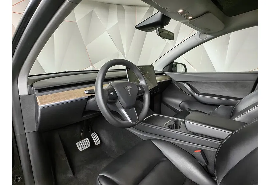 Tesla Model Y Long Range AWD AT (346 л.с.)  Черный в АВИЛОН. Слайд №10
