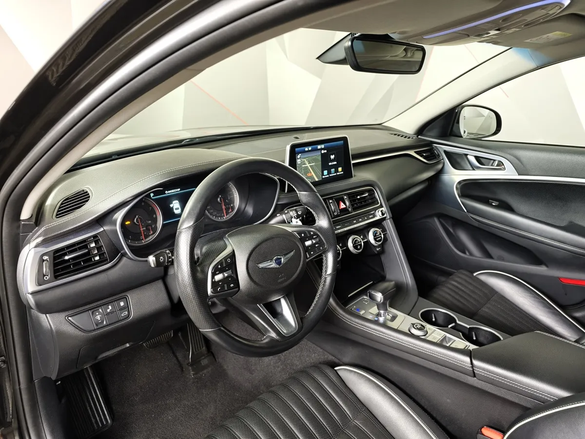 Genesis G70 2.0 T AT AWD (197 л.с.) Supreme + Panorama Черный в АВИЛОН. Слайд №19