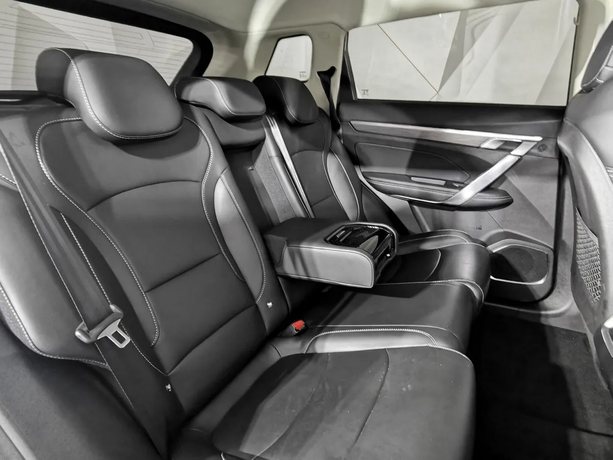 Geely Atlas Pro 1.5T 7DCT AWD (177 л.с.) Flagship Серый в АВИЛОН. Слайд №16