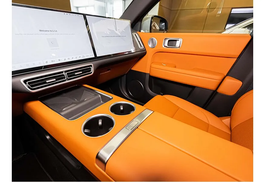 Li Auto L6 1.5 AT 4WD (150 л.с.) Max Серебристый в АВИЛОН. Слайд №10