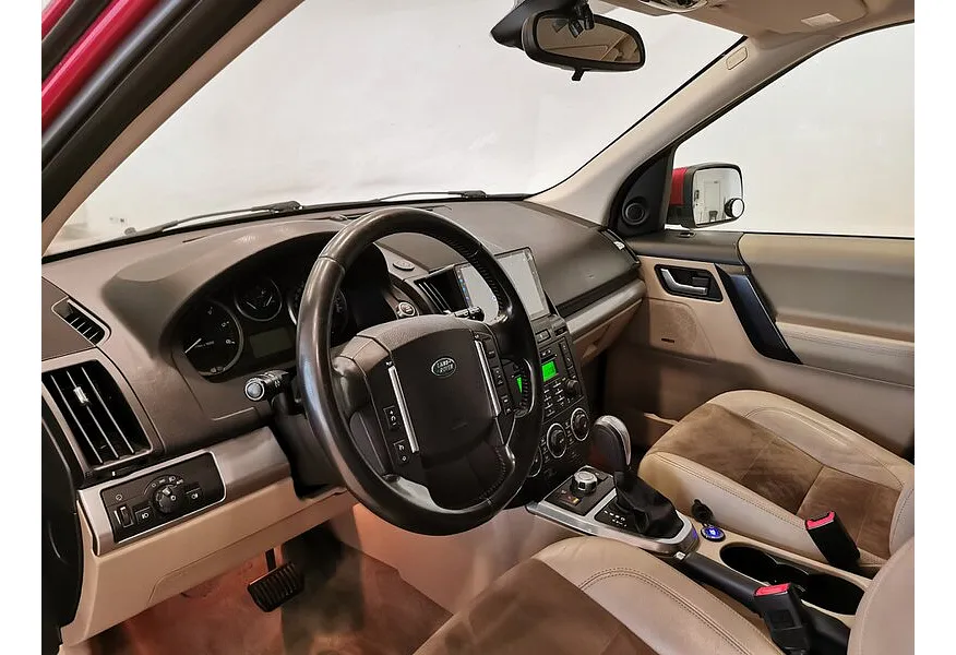 Land Rover Freelander 2.2 TD4 AT (150 л.с.) S Красный в АВИЛОН. Слайд №19