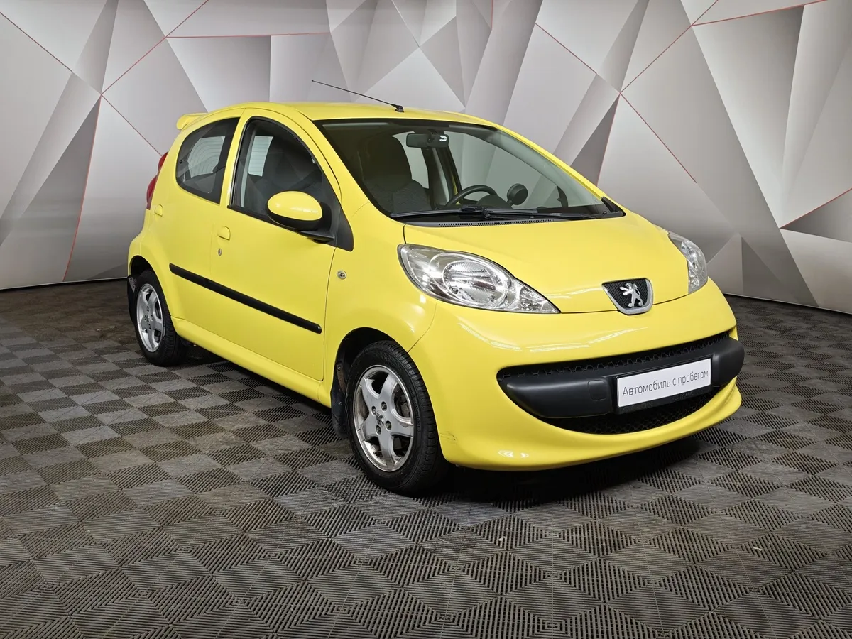 Peugeot 107 1.0 MT (68 л.с.) Active Желтый в АВИЛОН. Слайд №3