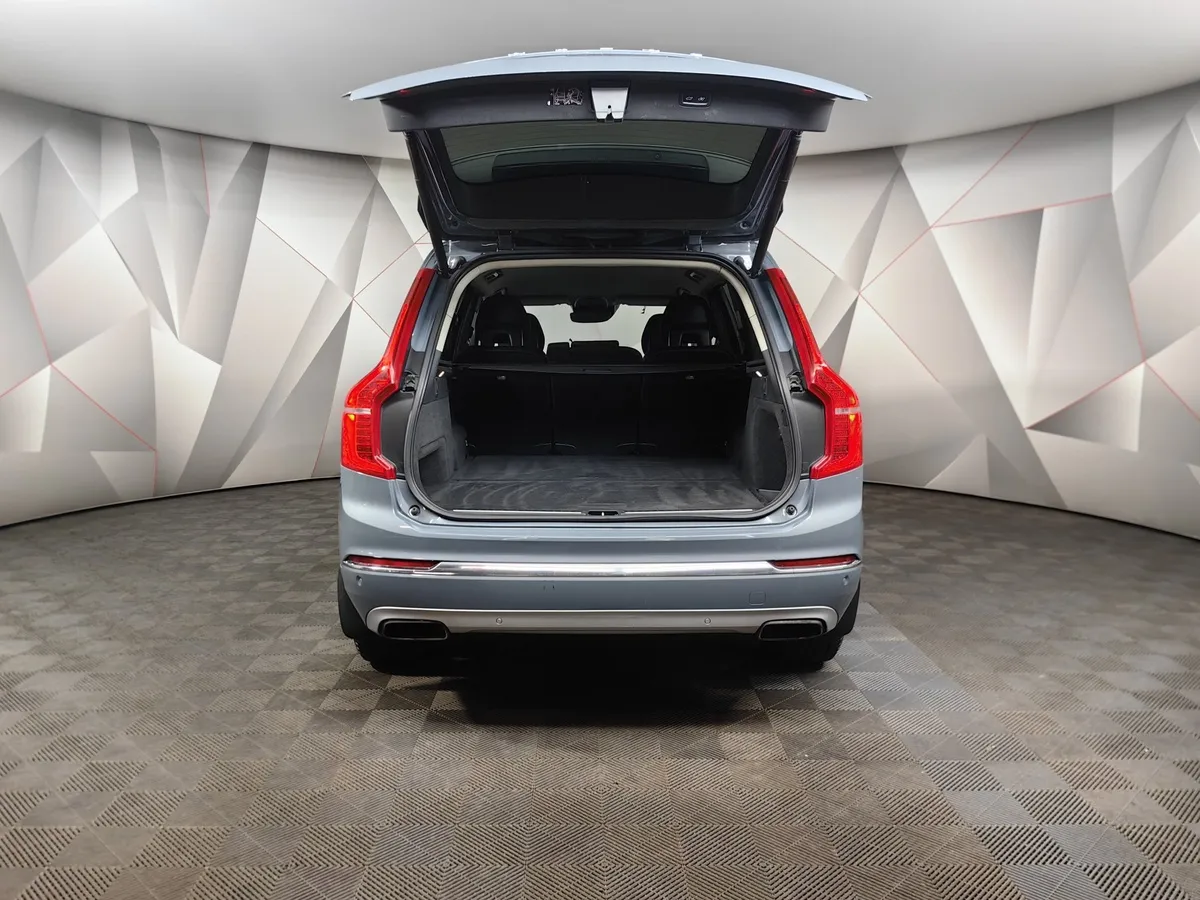 Volvo XC90 2.0 D5 Drive-E AT AWD (7 мест) (235 л.с.) Momentum Серый в АВИЛОН. Слайд №12
